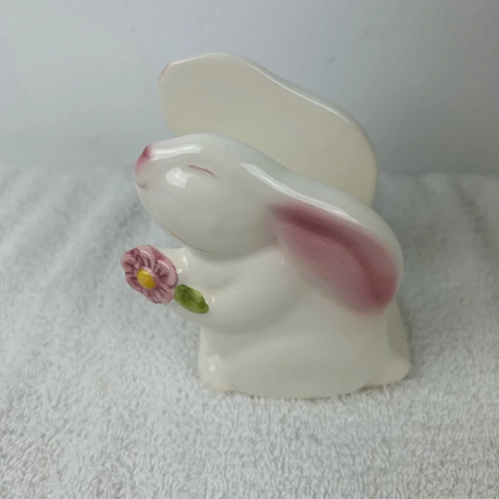 NIB - VTG Avon Bunny Napkin Holder with 25ct Napkins(unopened)Floral Design
